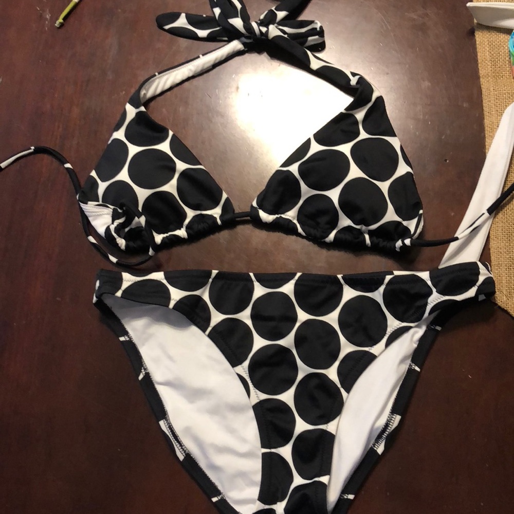 Victoria’s Secret bikini